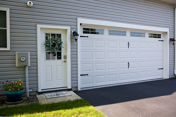 24/7 Emergency Garage Door Panel Replacement experts in South Central Connecticut Planning Region County, CT